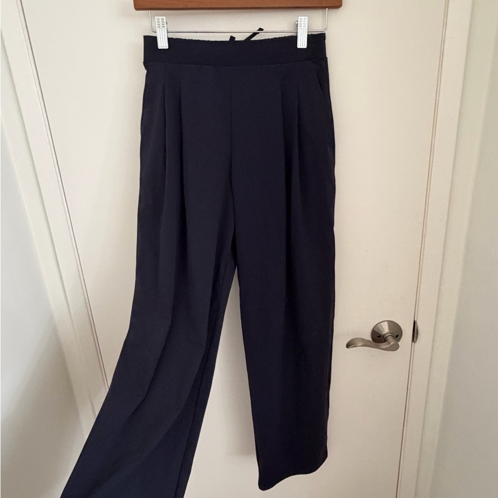 NWOT Uniqlo Women's Navy Nylon Trouser
